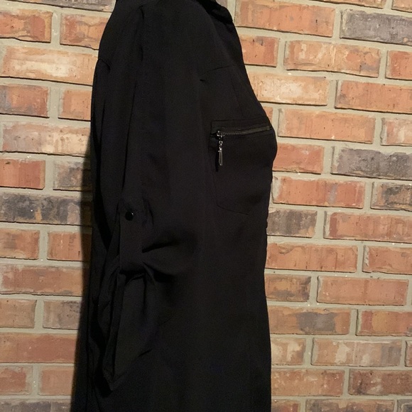 Bebe button down 3/4 sleeves top size M - Picture 3 of 5